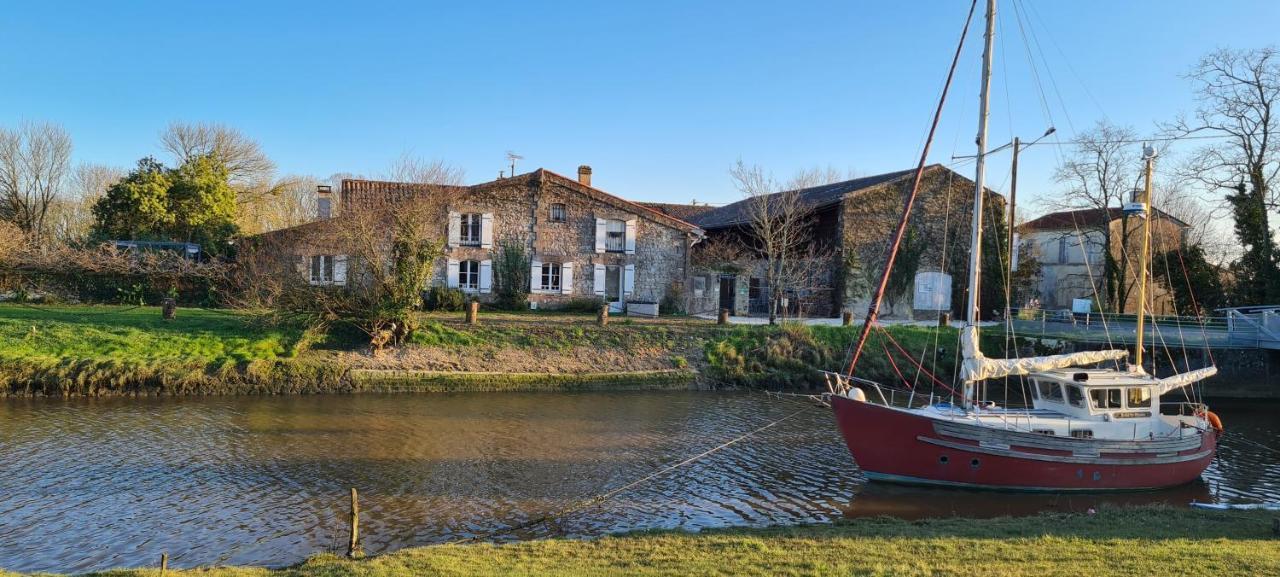 Villa Domaine Des Pres De Joussac - Protocole Sanitaire Strict Jau-Dignac-et-Loirac Exterior foto