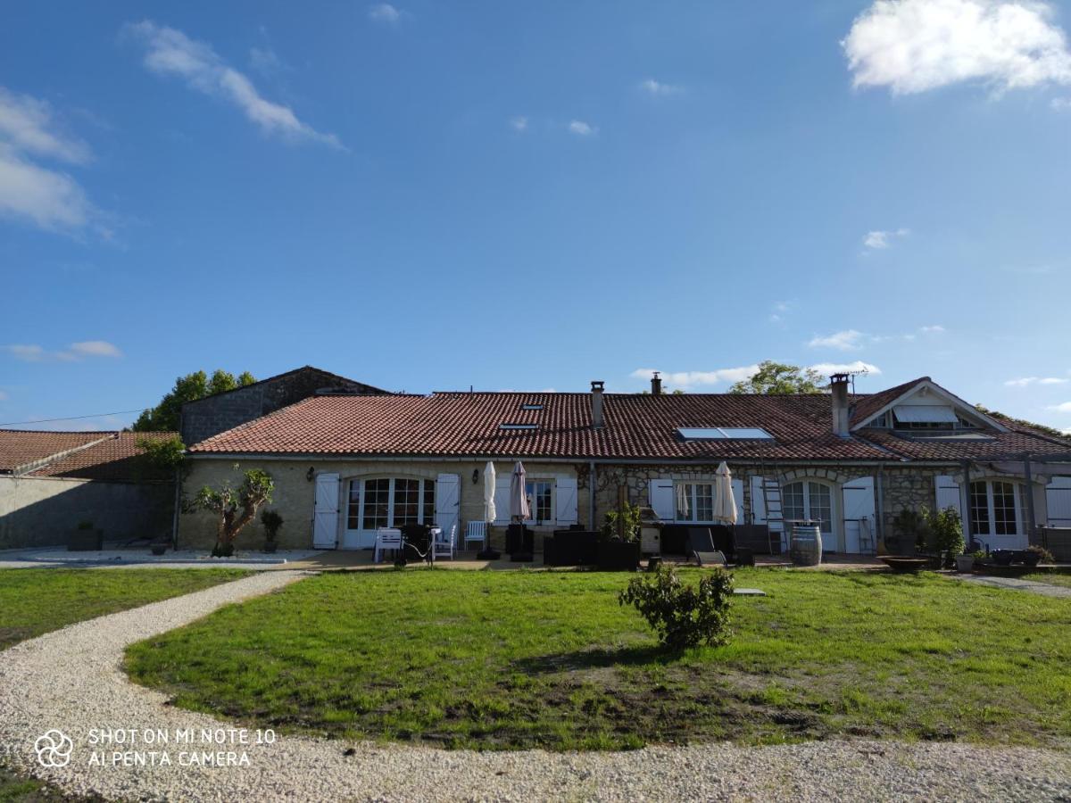 Villa Domaine Des Pres De Joussac - Protocole Sanitaire Strict Jau-Dignac-et-Loirac Exterior foto