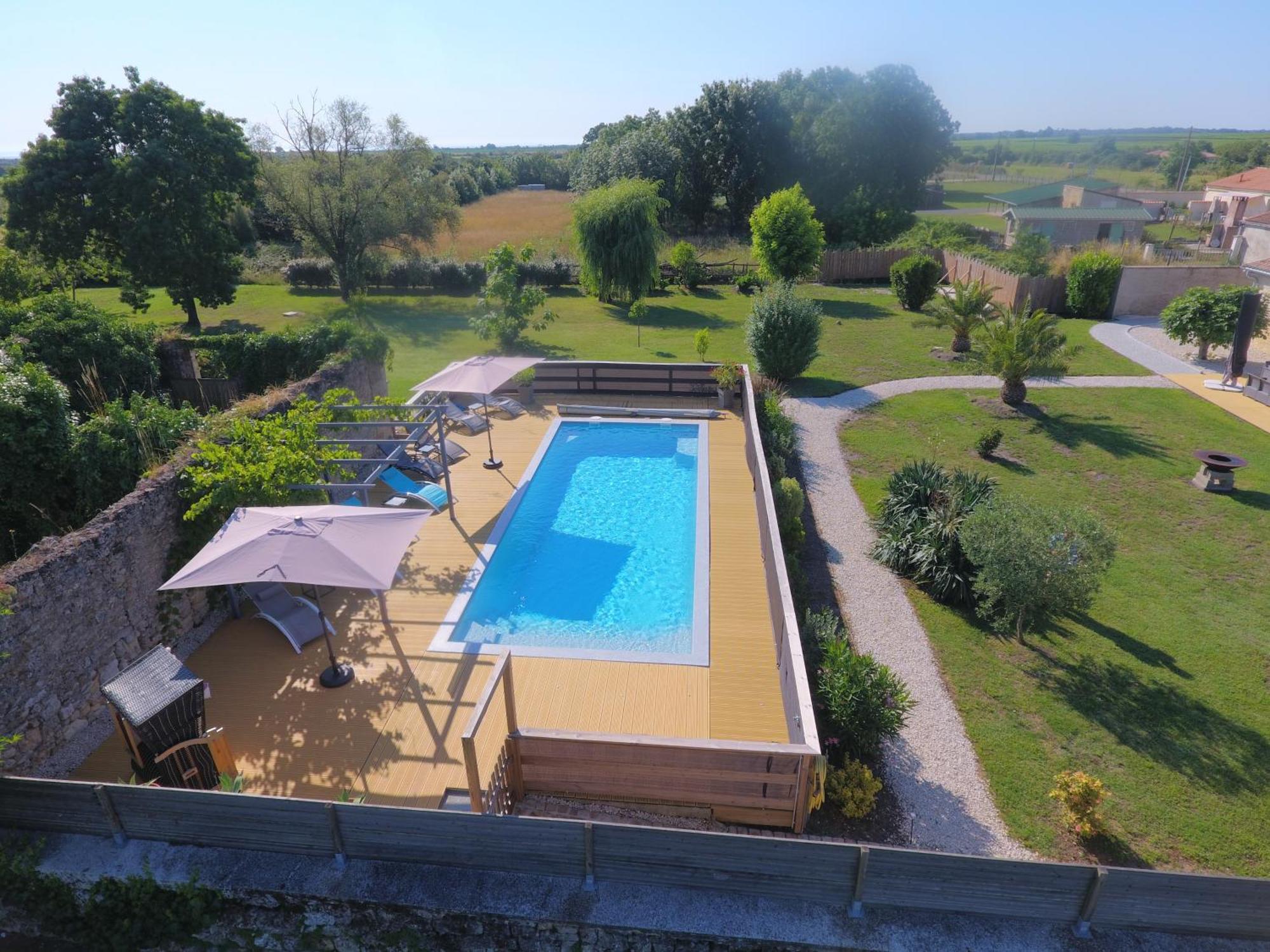 Villa Domaine Des Pres De Joussac - Protocole Sanitaire Strict Jau-Dignac-et-Loirac Exterior foto